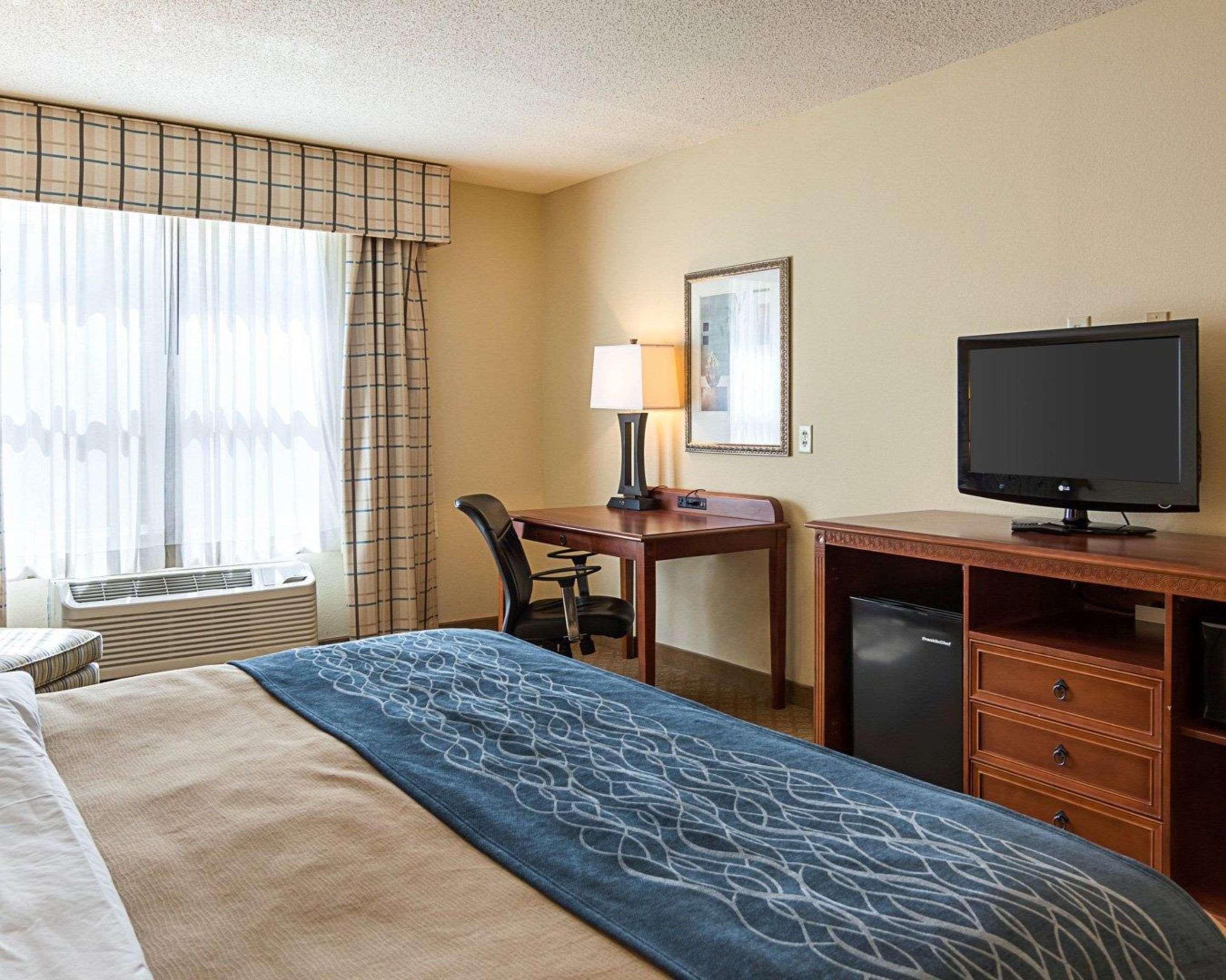 Comfort Inn & Suites Virginia Beach - Norfolk Airport Экстерьер фото