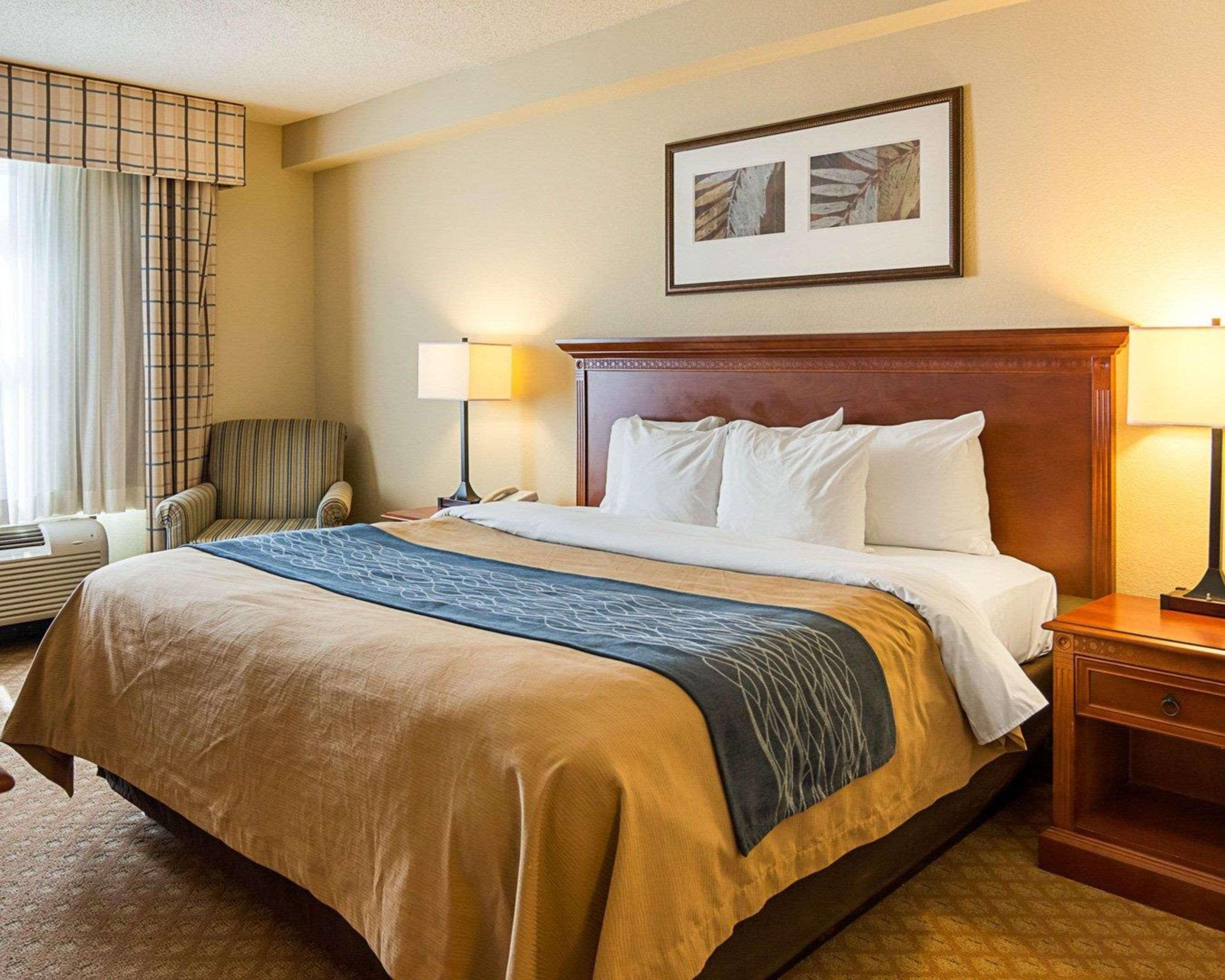 Comfort Inn & Suites Virginia Beach - Norfolk Airport Экстерьер фото