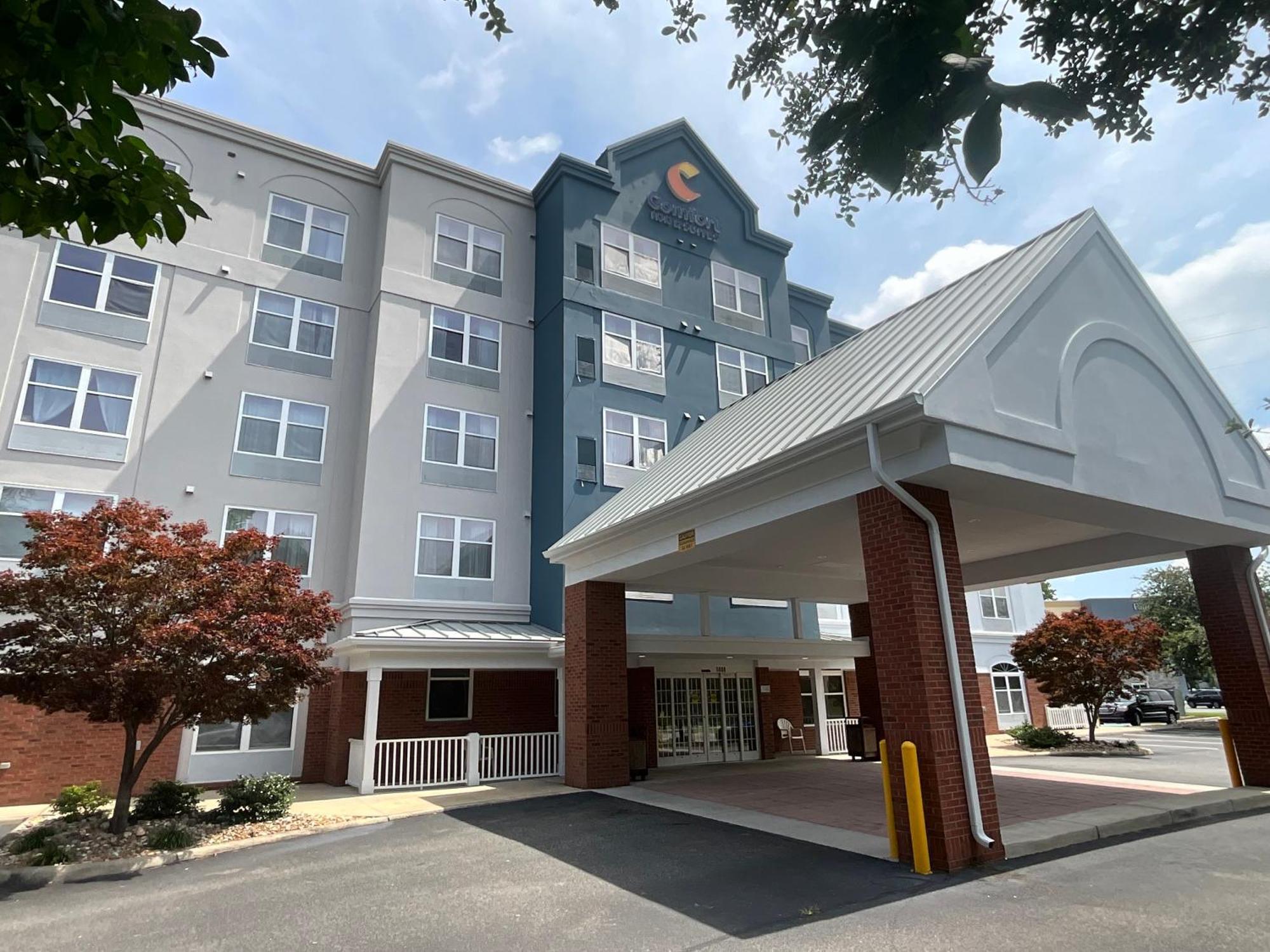 Comfort Inn & Suites Virginia Beach - Norfolk Airport Экстерьер фото